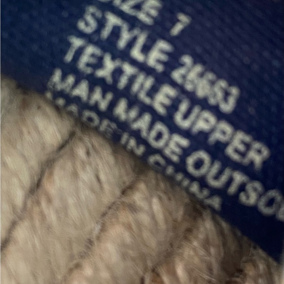 Lilly Pulitzer Lia Espadrilles in true Navy with gold sea horse  size 7 - Picture 12 of 13